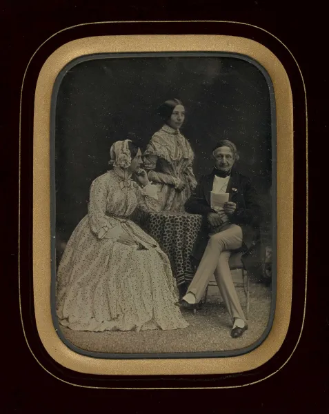 Jean-Gabriel Eynard assis sur un banc près d'une fontaine à Beaulieu, entre 1845 et 1850 (BGE 84.XT.255.63)